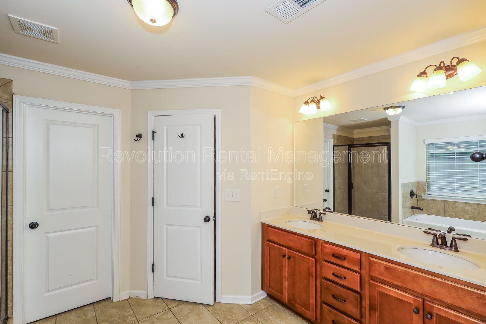 Spacious 4 bed 4 bath home in lovely Douglassville! property image