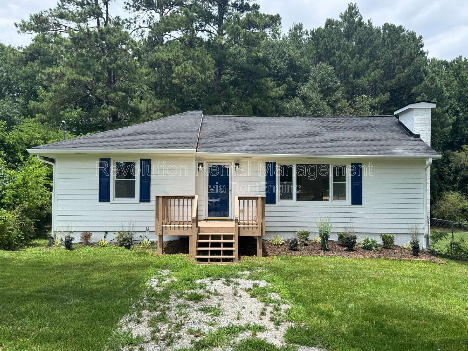 Spacious 2,700 Sq Ft Home with Finished Basement & Hardwood Floors in Austell, GA property image