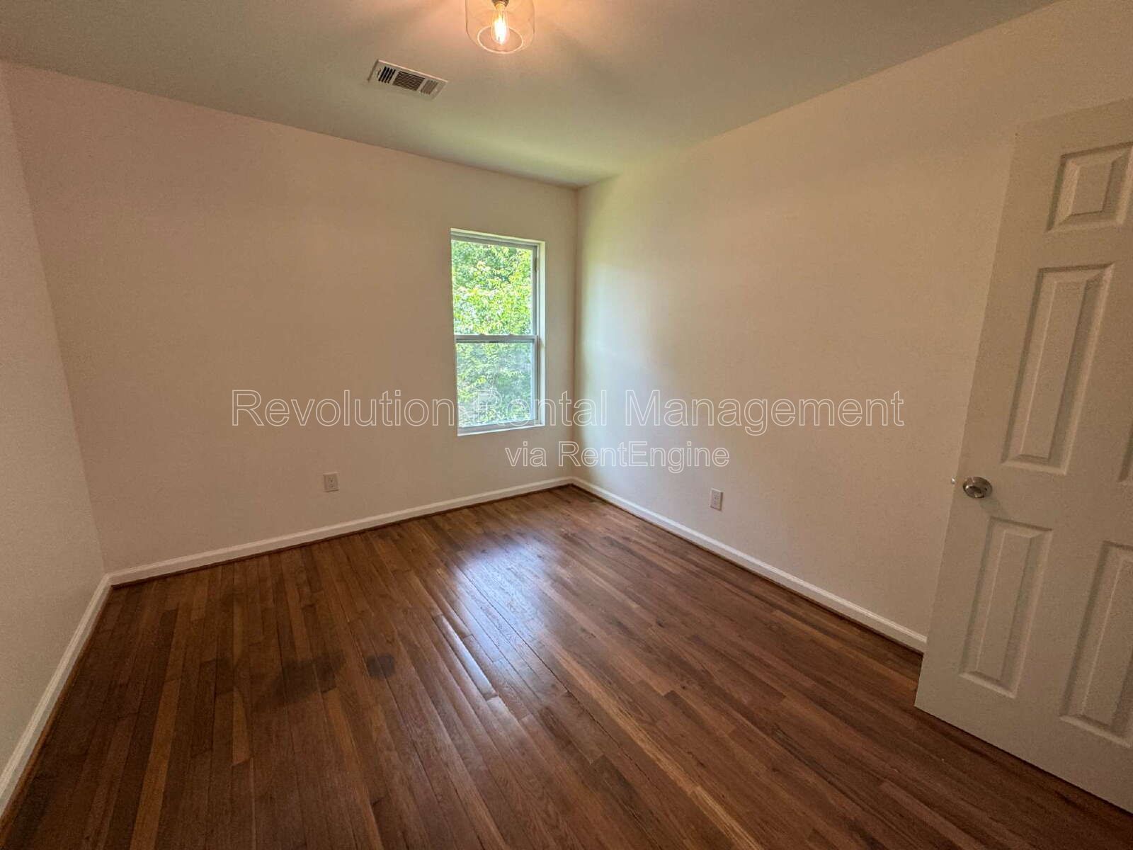 Spacious 2,700 Sq Ft Home with Finished Basement & Hardwood Floors in Austell, GA property image