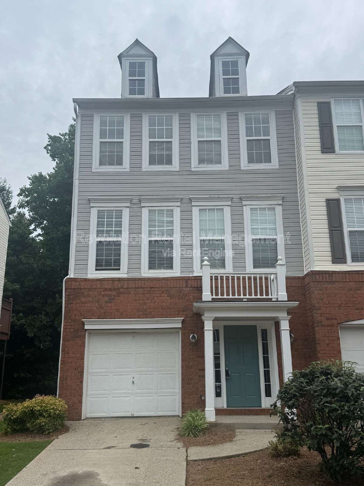 3-Bed, 3-Floor Townhouse with Hardwood Floors & Garage in Alpharetta's Whittington Community property image