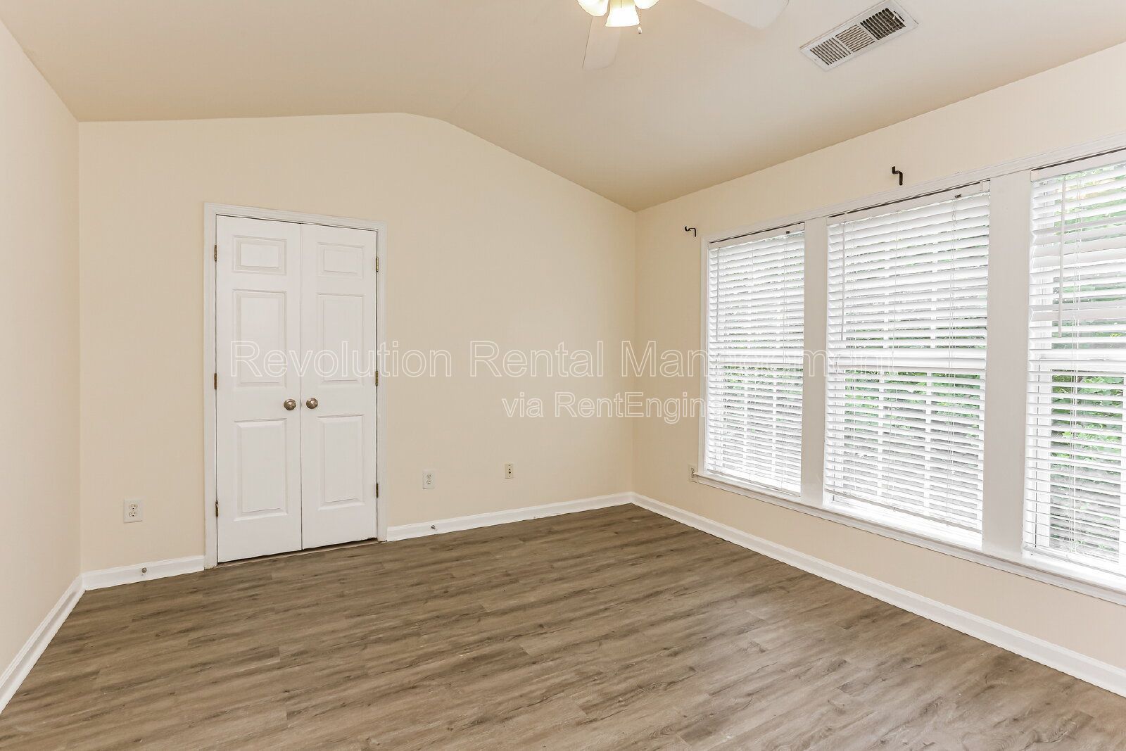 3-Bed, 3-Floor Townhouse with Hardwood Floors & Garage in Alpharetta's Whittington Community property image