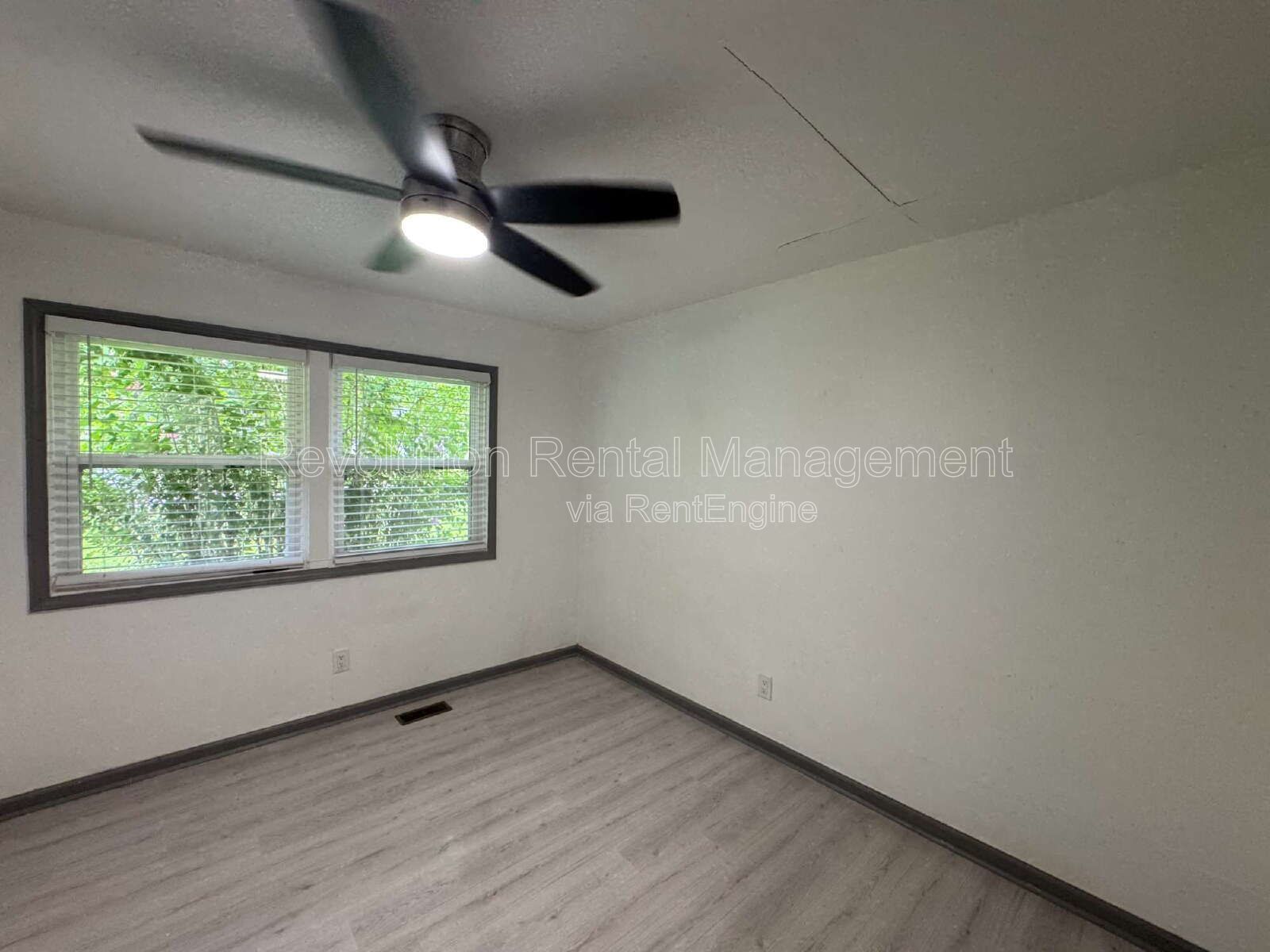 3-Bed, 2-Bath Ranch Home with Hardwood Floors & Deck in Atlanta, GA 30331 property image