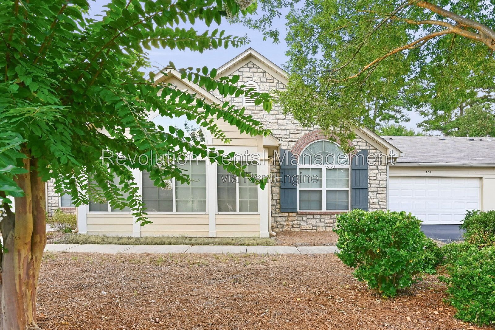 1,737 Sq Ft Gated Condo in Meadows of Jodeco | Hardwood Floors, 2-Car Garage & Community Pool property image