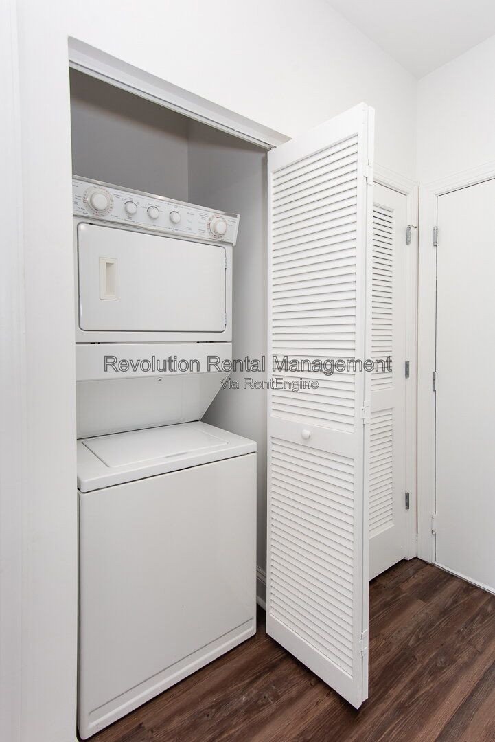 Discover comfortable in-town living at 840 United Ave SE, Unit 304, in Atlanta’s 30312. property image