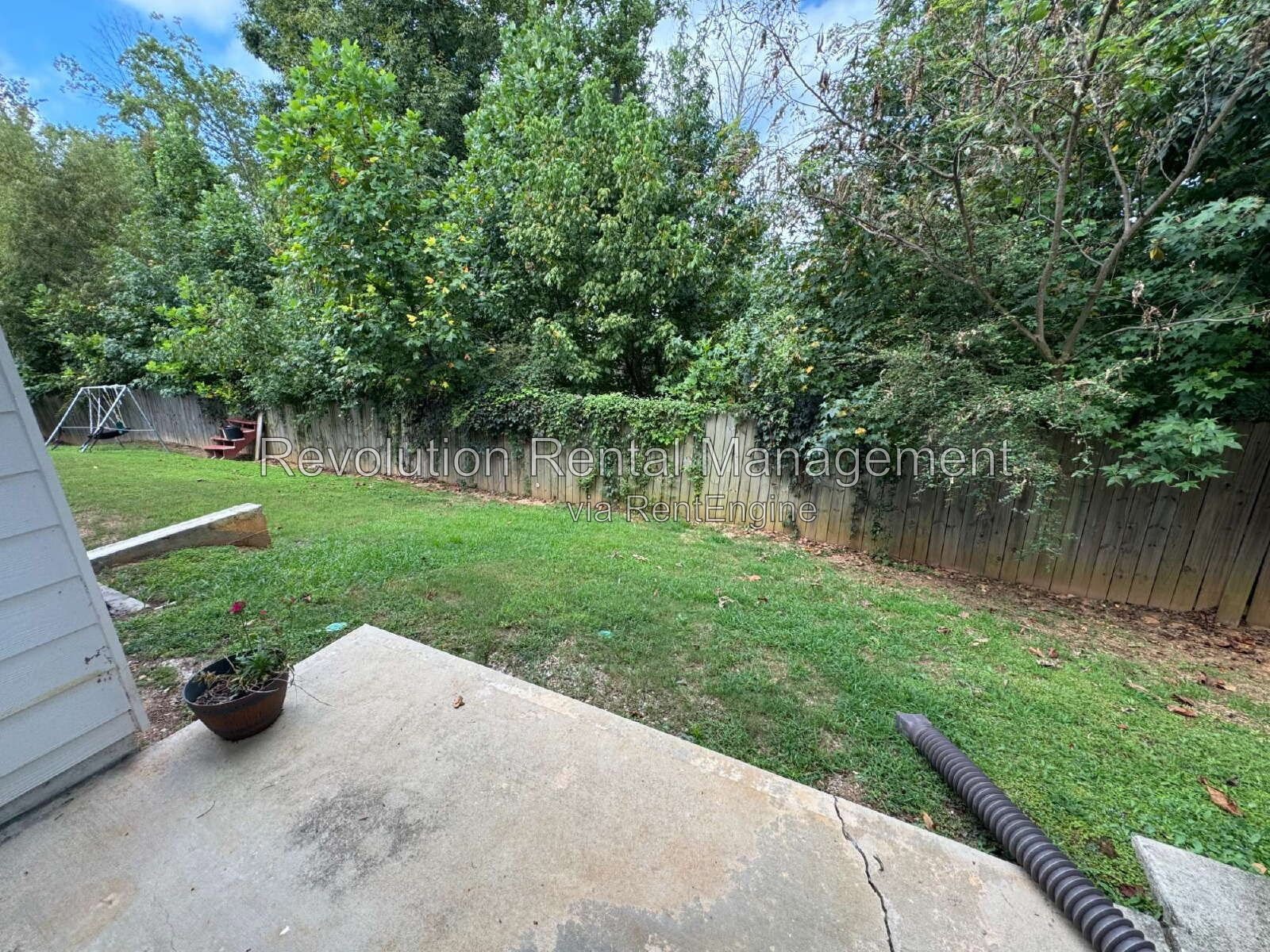 2020-Built Townhouse in Newnan | Garage, Fireplace & Lawn Care Included property image