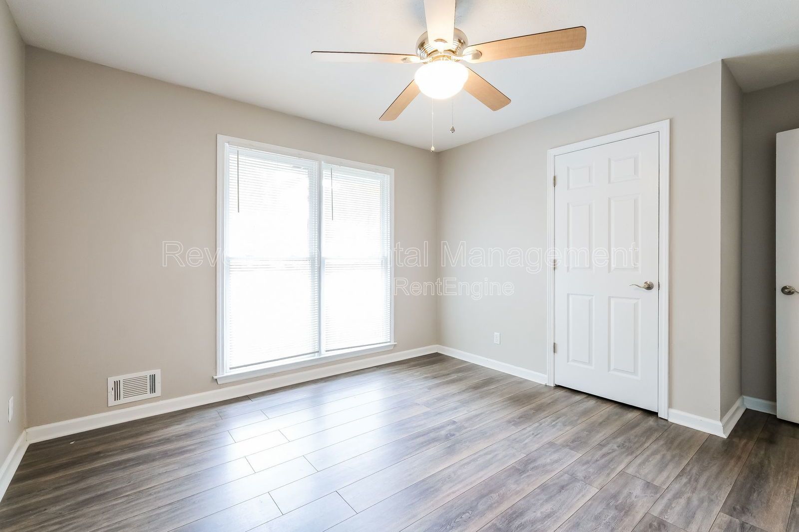 1027 Mandalay Ct SW property image