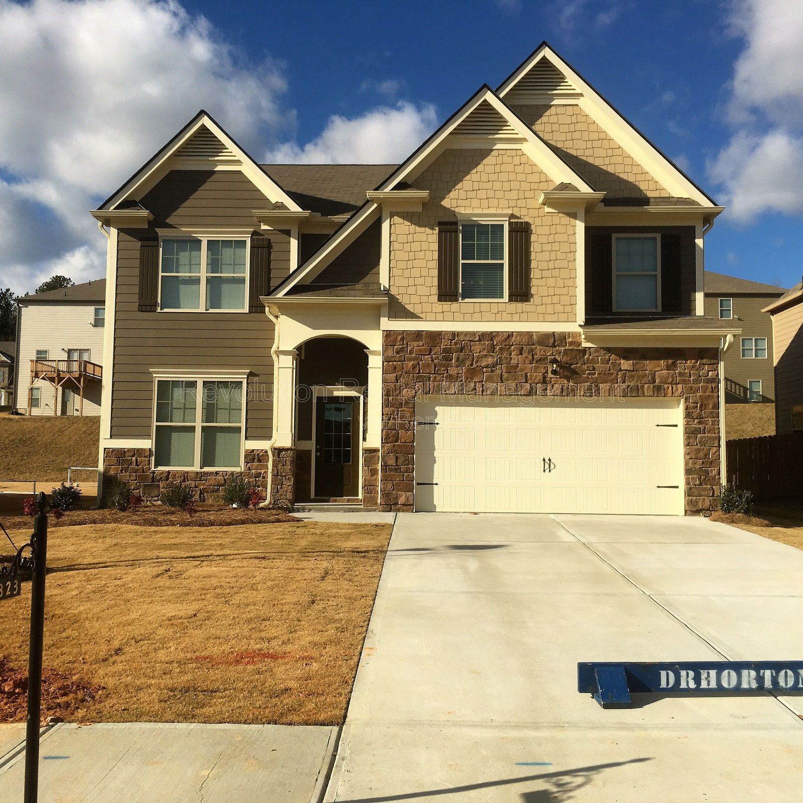 823 Python Drive property image