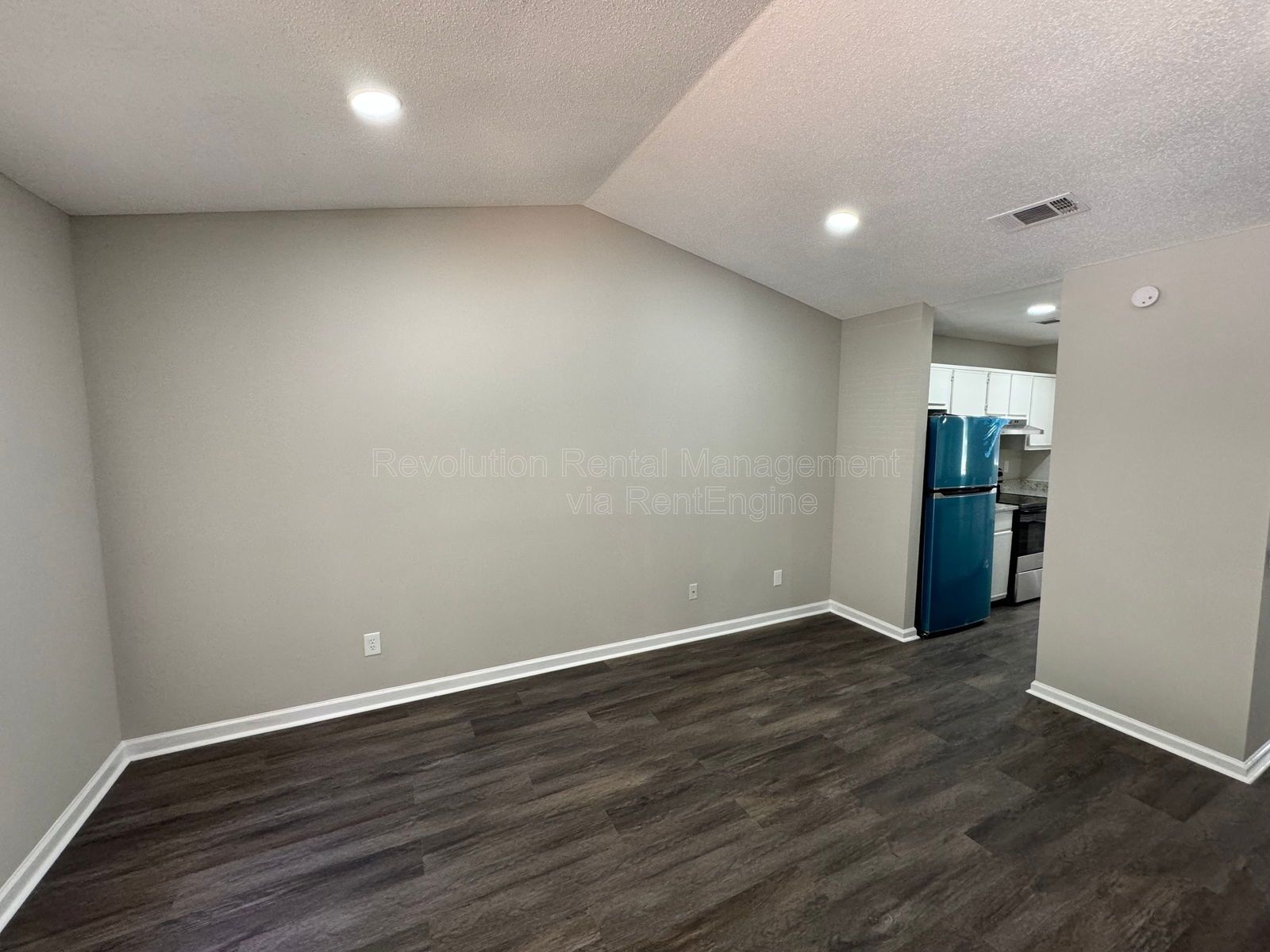 Unit B property image