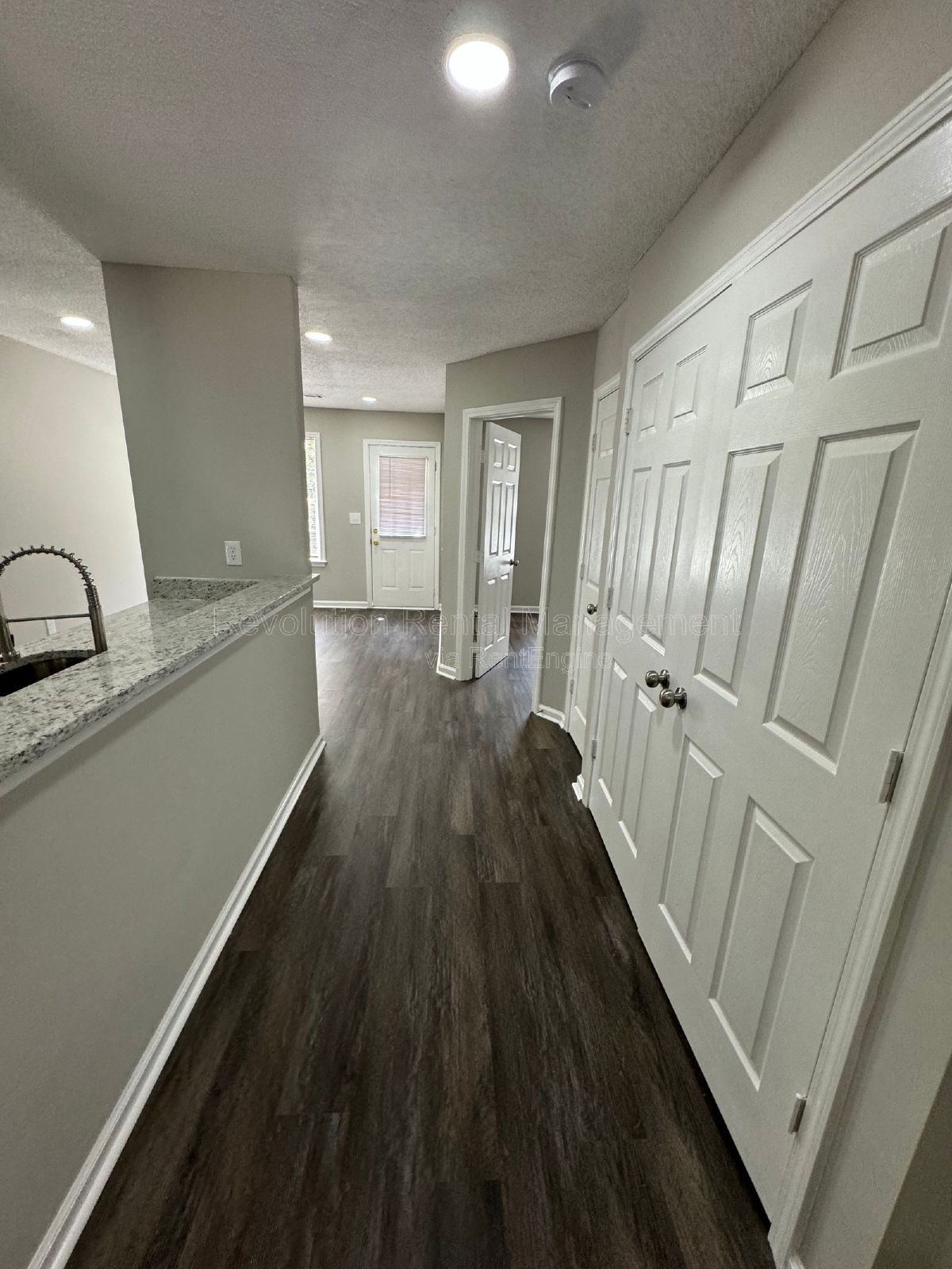 Unit B property image