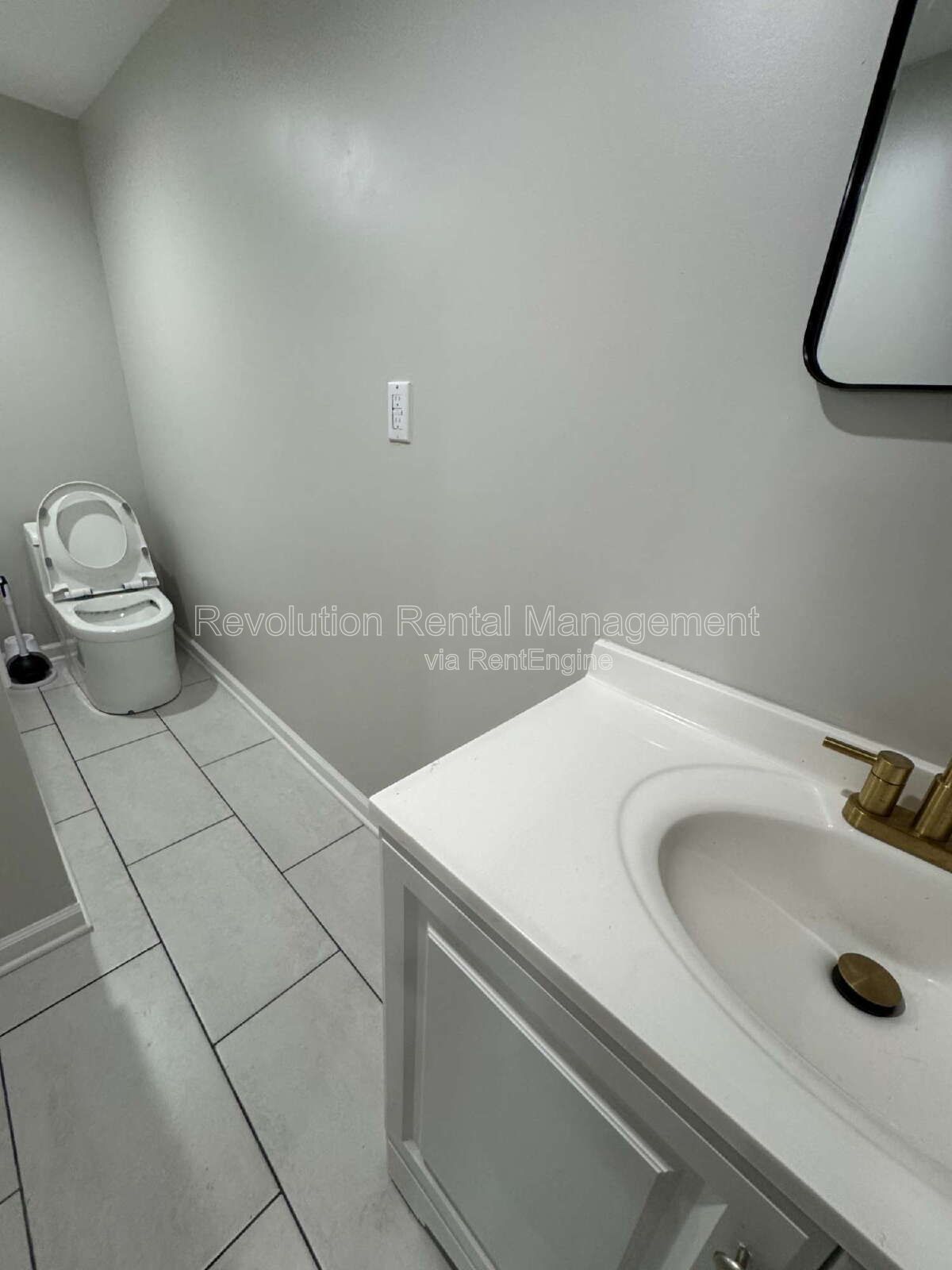 Updated 3-Bedroom Home with Finished Basement in East Point property image