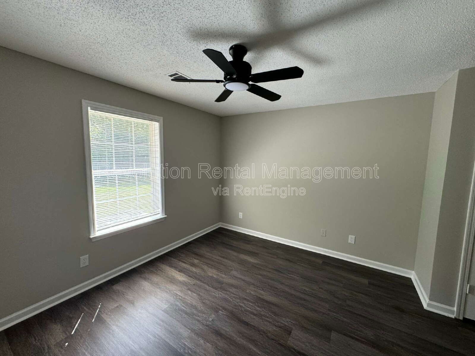 2BR/1BA brick apartment property image