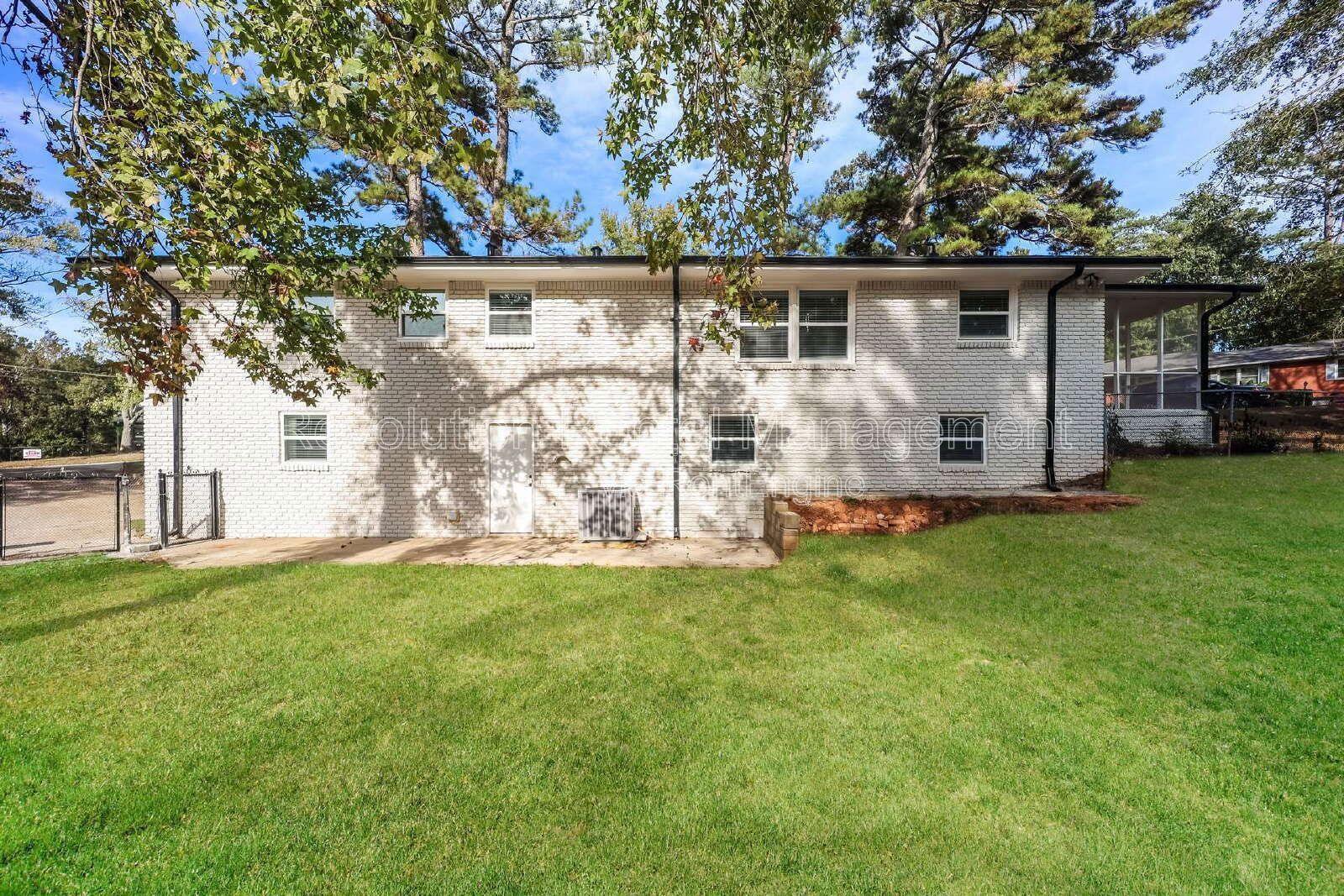 Updated 3-Bedroom Home with Finished Basement in East Point property image