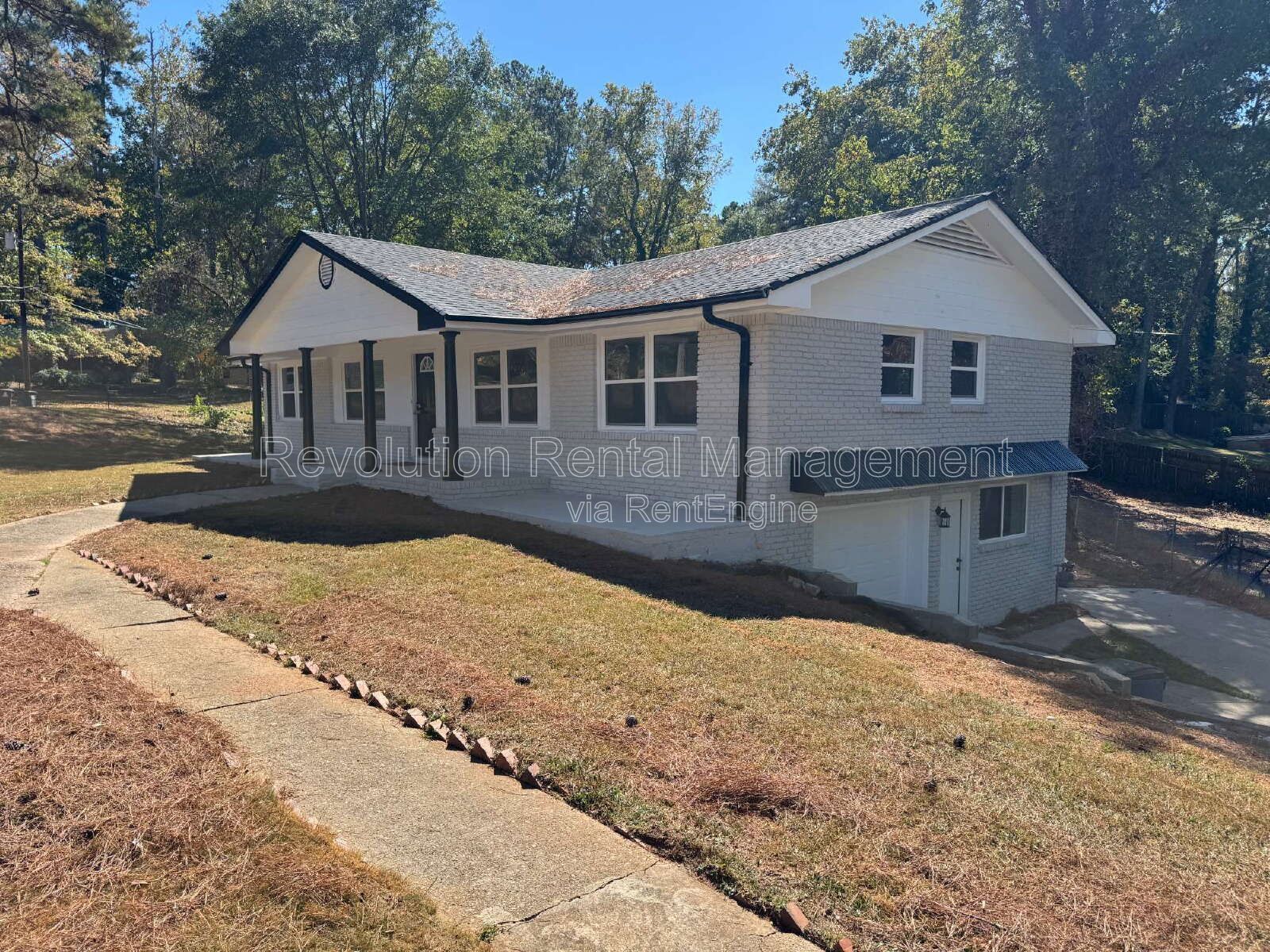 Updated 3-Bedroom Home with Finished Basement in East Point property image