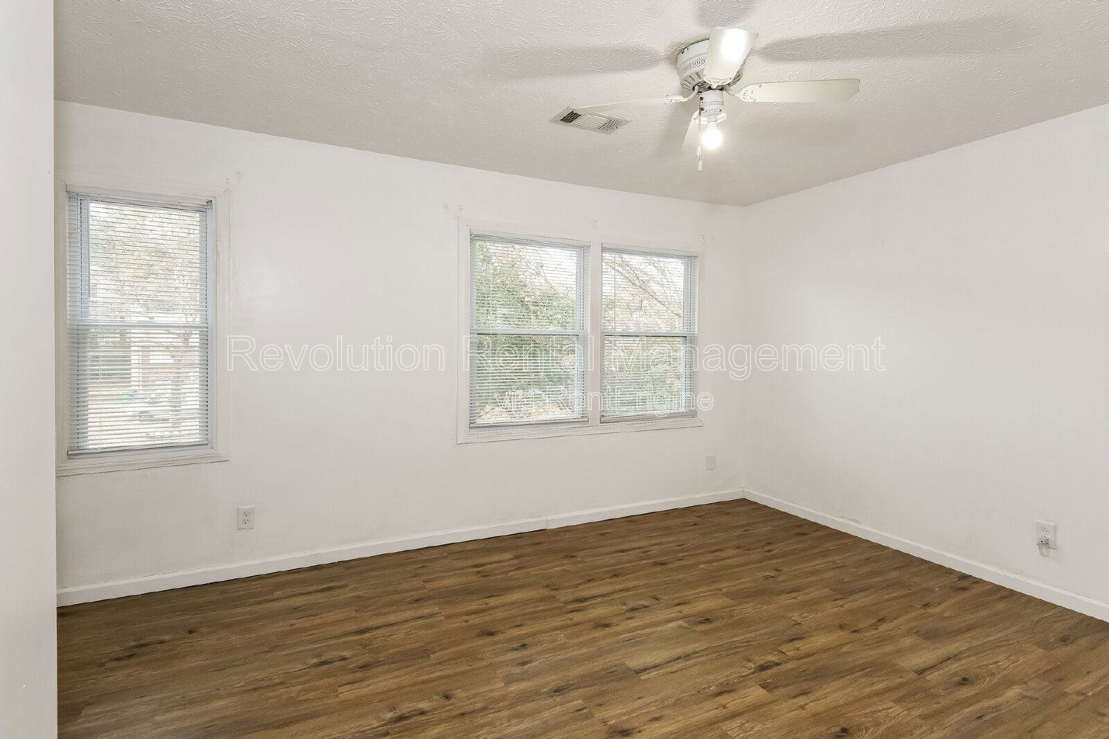 Charming 2 bdrm 3 bath in Norcross! property image