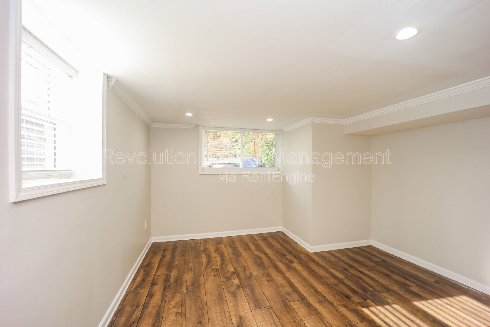 Updated 3-Bedroom Home with Finished Basement in East Point property image