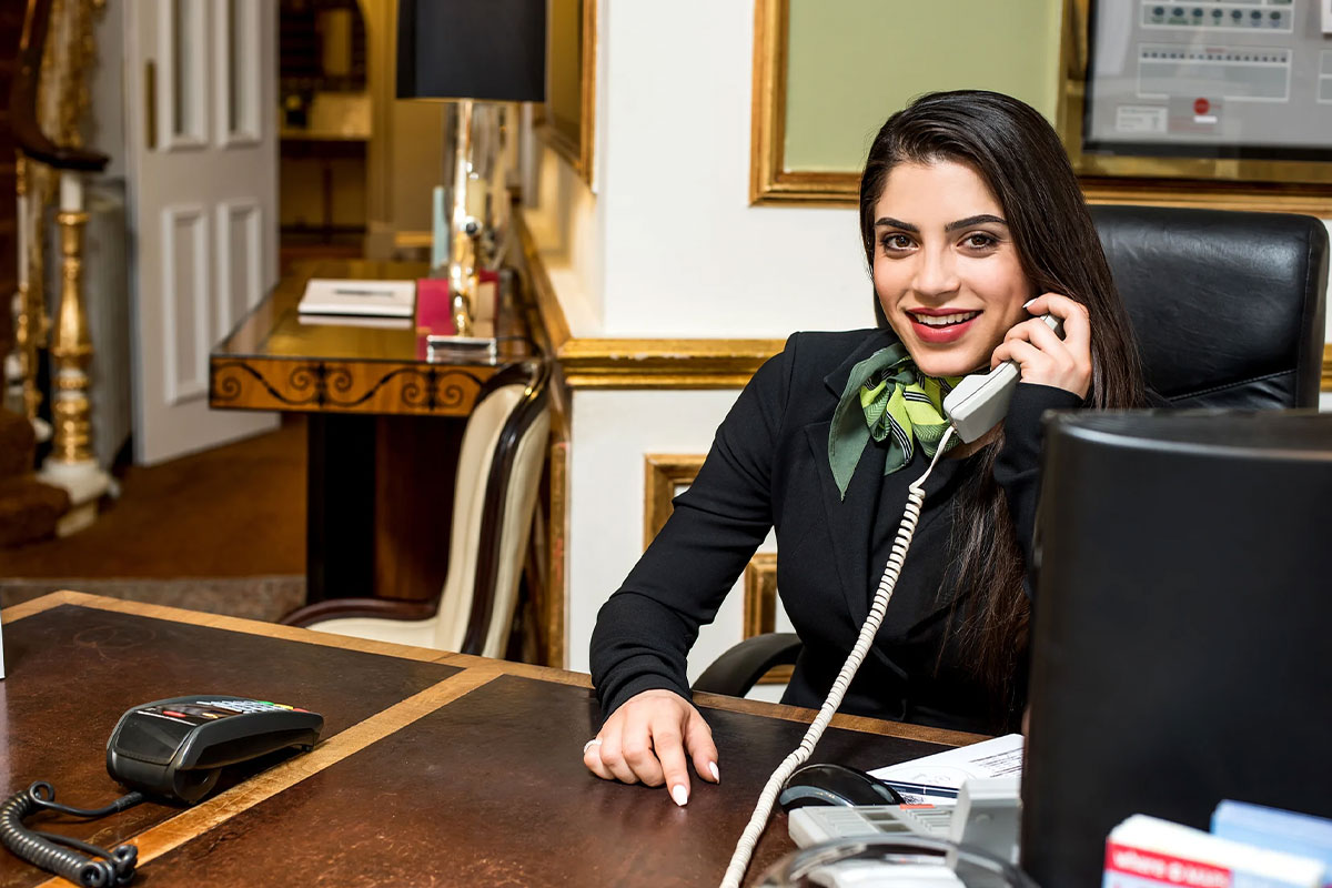 Receptionist-talking-on-phone